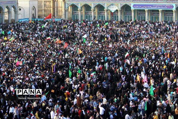 اجتماع هزاران نفری سرود سلام فرمانده در مسجد جمکران -2
