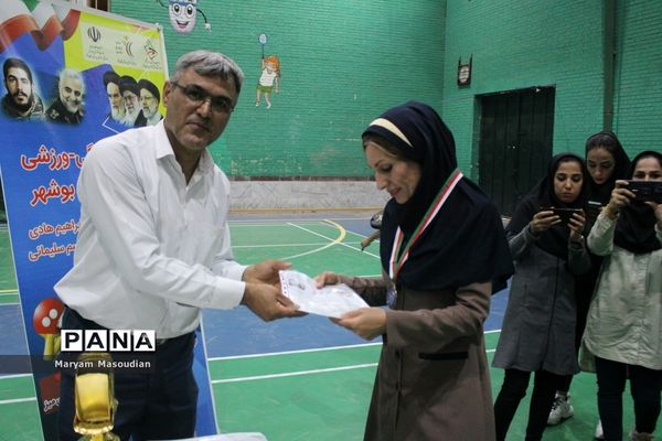 جشنواره فرهنگی ورزشی فرهنگیان استان بوشهر رشته ورزش بدمینتون  بانوان