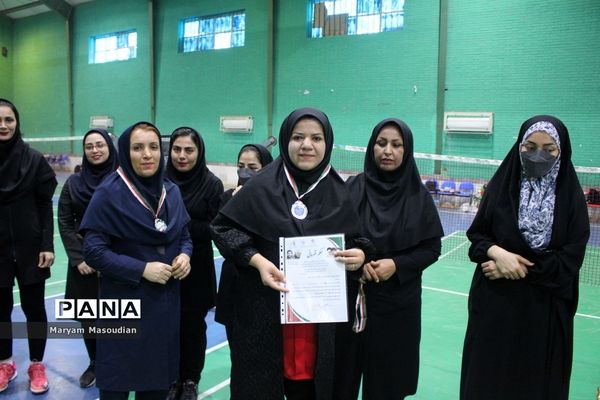 جشنواره فرهنگی ورزشی فرهنگیان استان بوشهر رشته ورزش بدمینتون  بانوان