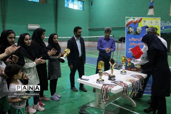 جشنواره فرهنگی ورزشی فرهنگیان استان بوشهر رشته ورزش بدمینتون  بانوان