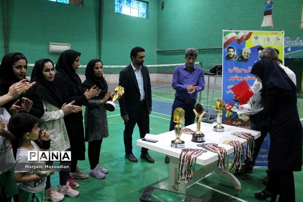 جشنواره فرهنگی ورزشی فرهنگیان استان بوشهر رشته ورزش بدمینتون  بانوان