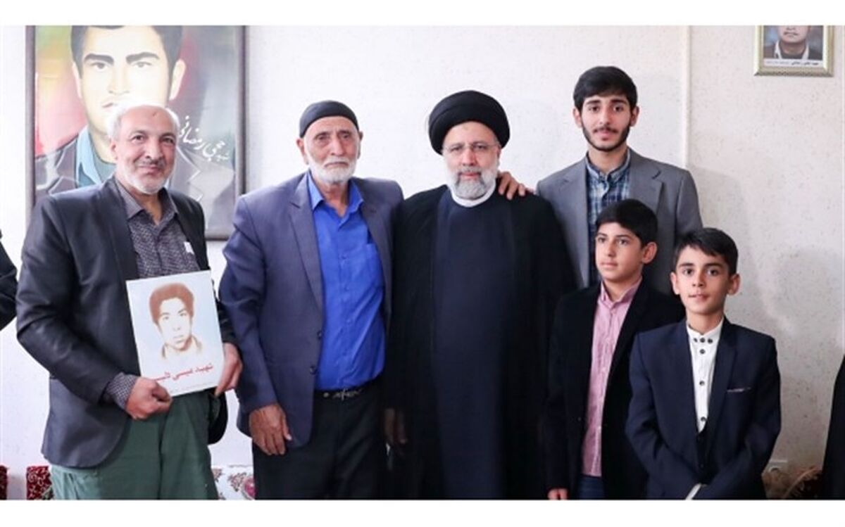هر کسی در هر جایگاهی باید حرمت خون شهدا را حفظ کند