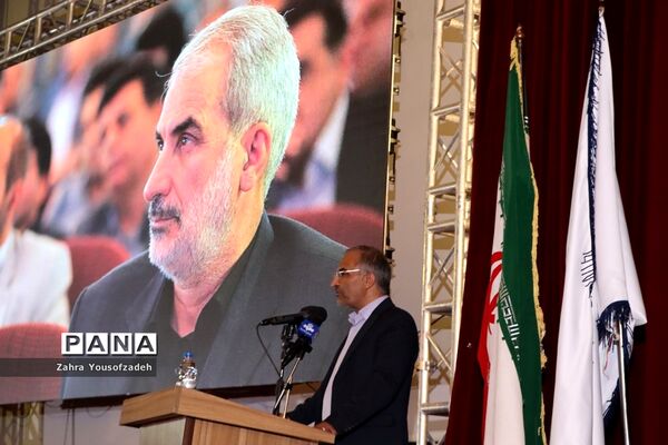 دیدار وزیر آموزش و پرورش با جمعی از معلمان و مدیران آموزش و پرورش استان فارس
