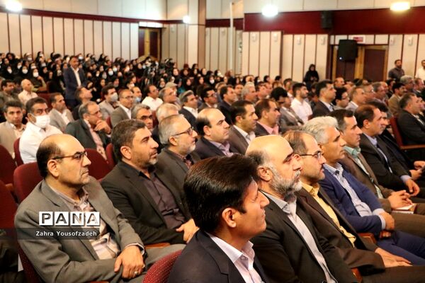 دیدار وزیر آموزش و پرورش با جمعی از معلمان و مدیران آموزش و پرورش استان فارس