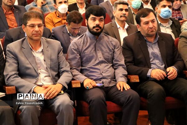 دیدار وزیر آموزش و پرورش با جمعی از معلمان و مدیران آموزش و پرورش استان فارس