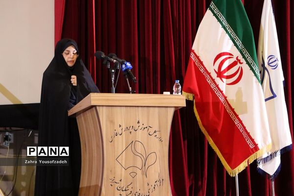 دیدار وزیر آموزش و پرورش با جمعی از معلمان و مدیران آموزش و پرورش استان فارس