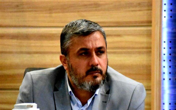 هیچ دانش‌آموزی نباید بخاطر شرایط مالی از تحصیل باز بماند