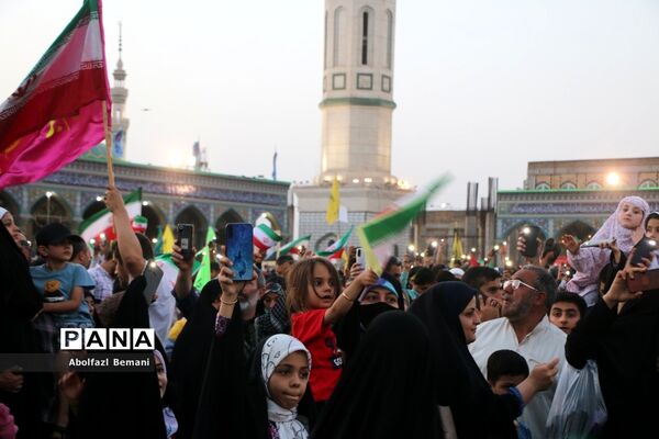 جلوه های ویژه از اجرای سرود سلام فرمانده در مسجد جمکران-5