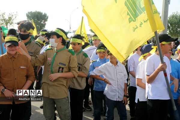 جلوه های ویژه از اجرای سرود سلام فرمانده در مسجد جمکران-5