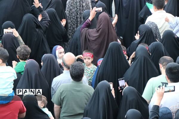 همخوانی سرود سلام فرمانده در مسجد مقدس جمکران-3