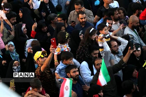 همخوانی سرود سلام فرمانده در مسجد مقدس جمکران-3