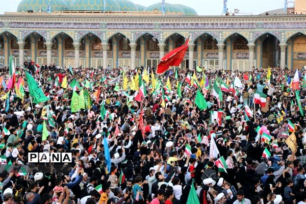 همخوانی سرود سلام فرمانده در مسجد مقدس جمکران-3