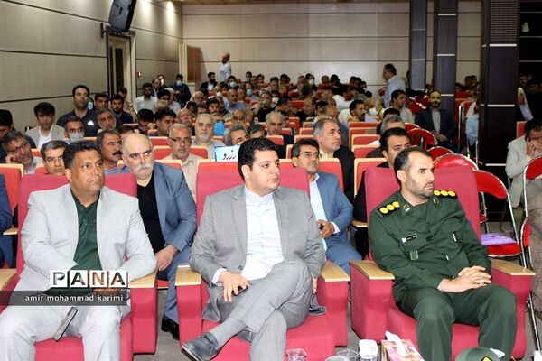 همایش گرامیداشت روز ملی اصناف با حضور پررنگ دانش‌آموزان پیشتاز و خبرنگاران پانا
