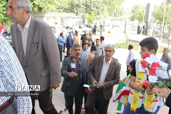 همایش گرامیداشت روز ملی اصناف با حضور پررنگ دانش‌آموزان پیشتاز و خبرنگاران پانا