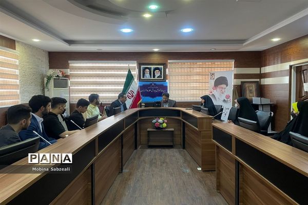 اولین جلسه گفت‌وگو محور هیات رئیسه مجلس دانش‌آموزی منطقه ۱۴