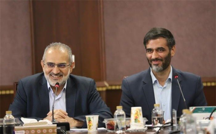 ‌مناطق آزاد باید از دیوان‌سالاری رها شوند
