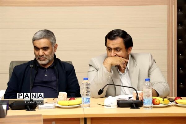 جلسه ستادی استانی بررسی نتایج آزمون استخدامی ادارات