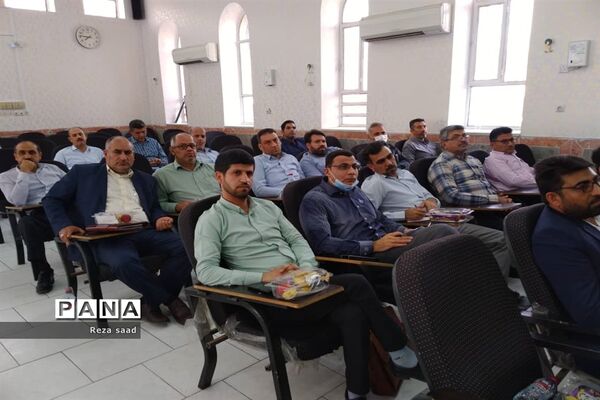 نشست مدیران مقطع متوسطه ناحیه یک اهواز