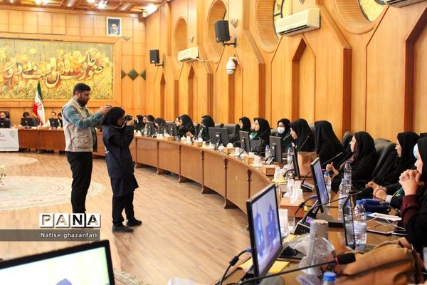 دیدار قائم مقام معاون وزیر در سازمان دانش‌آموزی کشور با مربیان پیشتاز سازمان دانش‌آموزی فارس