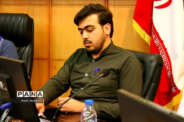 دیدار قائم مقام معاون وزیر در سازمان دانش‌آموزی کشور با مربیان پیشتاز سازمان دانش‌آموزی فارس