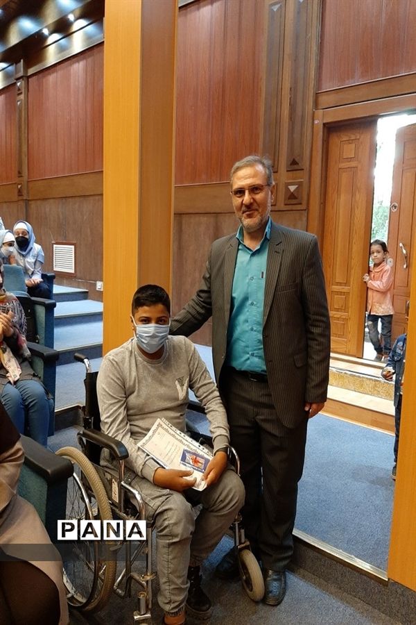 آیین اختتامیه ششمین جشنواره سفیران سلامت و مسابقات بهداشتی آموزش و پرورش ناحیه ۶ مشهد