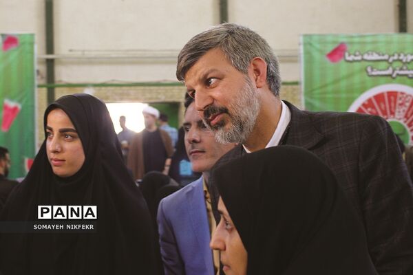 بازدید معاون پرورشی و فرهنگی وزارت آموزش و پرورش از رویداد ایده‌پردازی پیشخان