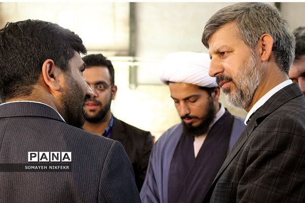 بازدید معاون پرورشی و فرهنگی وزارت آموزش و پرورش از رویداد ایده‌پردازی پیشخان