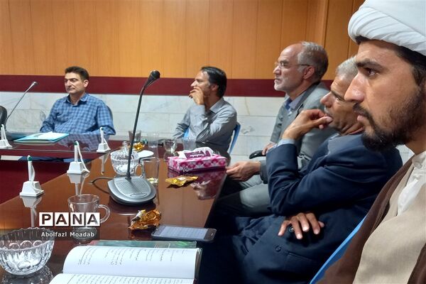 نشست هیات اندیشه‌ورز کانون بسیج فرهنگیان ناحیه کاشمر