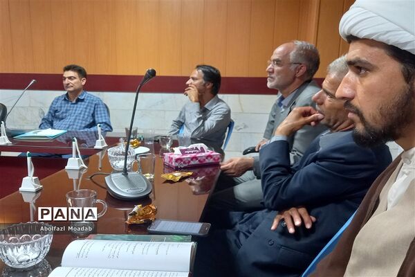 نشست هیات اندیشه‌ورز کانون بسیج فرهنگیان ناحیه کاشمر