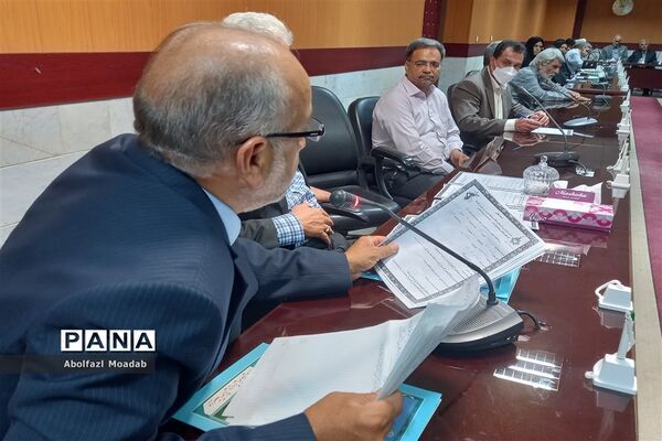 نشست هیات اندیشه‌ورز کانون بسیج فرهنگیان ناحیه کاشمر