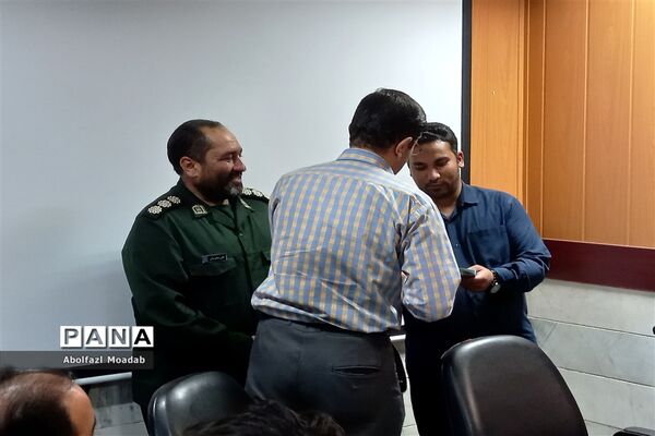 نشست هیات اندیشه‌ورز کانون بسیج فرهنگیان ناحیه کاشمر