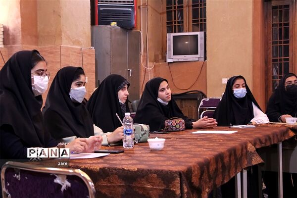 برگزاری نشست هیأت رئیسه مجلس دانش‌آموزی استان یزد