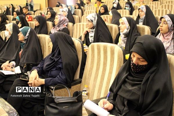 کارگاه آموزشی «روی صحنه زندگی کن »در استان سمنان