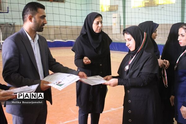 جشنواره فرهنگی ورزشی فرهنگیان استان بوشهر رشته والیبال بانوان