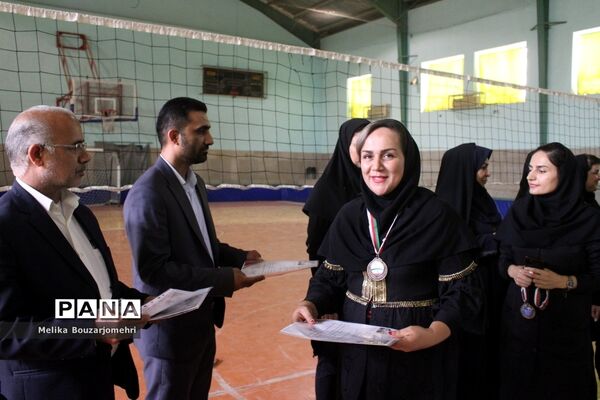 جشنواره فرهنگی ورزشی فرهنگیان استان بوشهر رشته والیبال بانوان