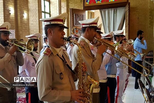 آیین گلریزان و عطرافشانی مزار شهدای هفتم تیر و یادمان شهدای ۷۲ تن