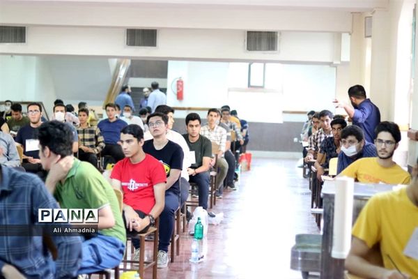 رقابت دانش‌آموزان در کنکور رشته تجربی-2
