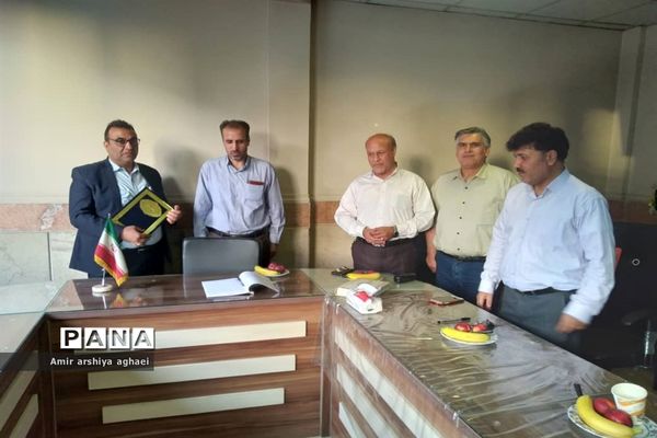 روند ثبت‌نام دانش‌آموزان تازه‌وارد متوسطه اول در مدارس منطقه ۱۳