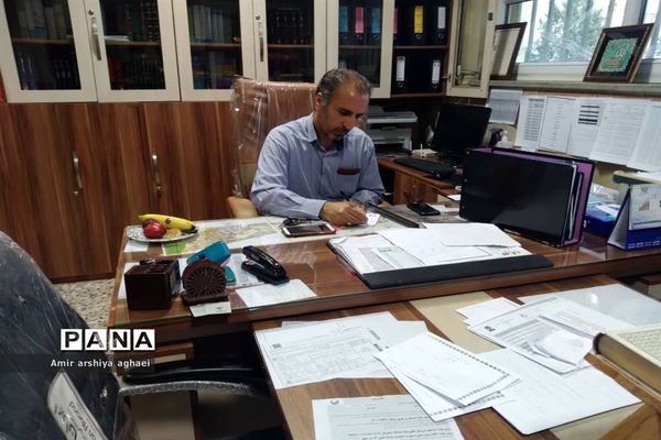 روند ثبت‌نام دانش‌آموزان تازه‌وارد متوسطه اول در مدارس منطقه ۱۳