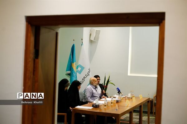 نشست خبری پنجمین مسابقه دانش‌آموزی نور