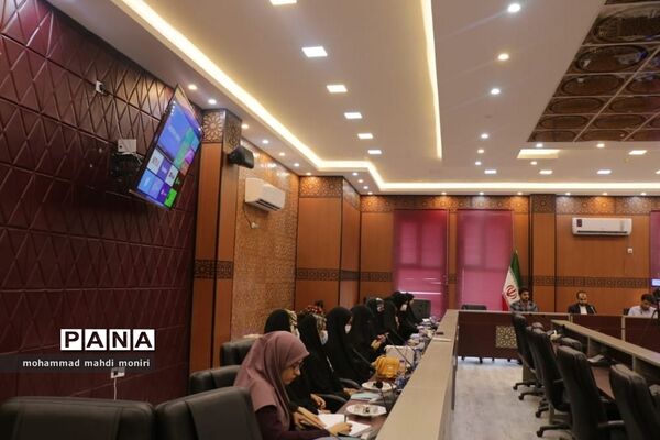 نشست اعضای سمن جوانان شهرستان دیر با مشاور جوان استاندار بوشهر