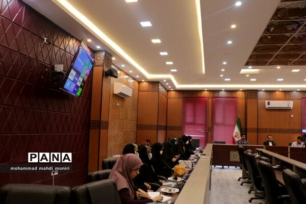 نشست اعضای سمن جوانان شهرستان دیر با مشاور جوان استاندار بوشهر