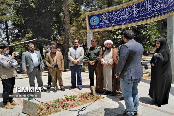 حضور قائم مقام سازمان دانش‌آموزی کشور در مراسم چهلمین روز شهادت محمد جوادبای