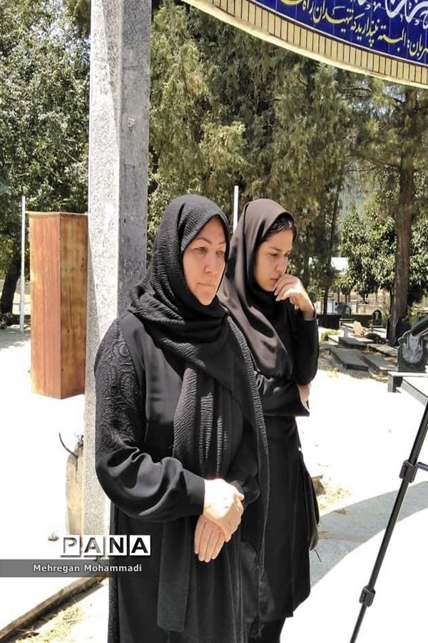 حضور قائم مقام سازمان دانش‌آموزی کشور در مراسم چهلمین روز شهادت محمد جوادبای