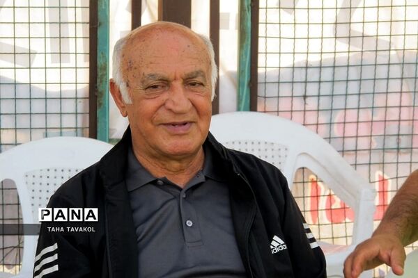 دیدار دوستانه فوتبال بین تیم‌های شهدای منطقه ۱۴ تهران و پیشکسوتان پردیس