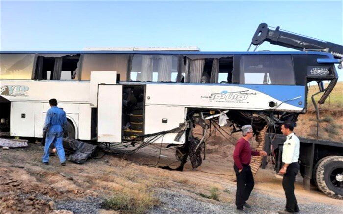واژگونی اتوبوس با 59 سرنشین در جاده بروجرد به اراک