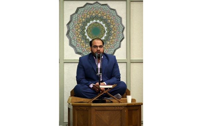 هرکس حافظ قرآن شود قرآن هم حافظ او می‌شود