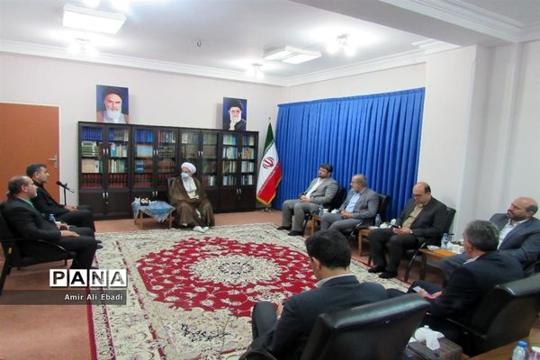 دیدار رئیس سازمان تامین اجتماعی با نماینده ولی فقیه