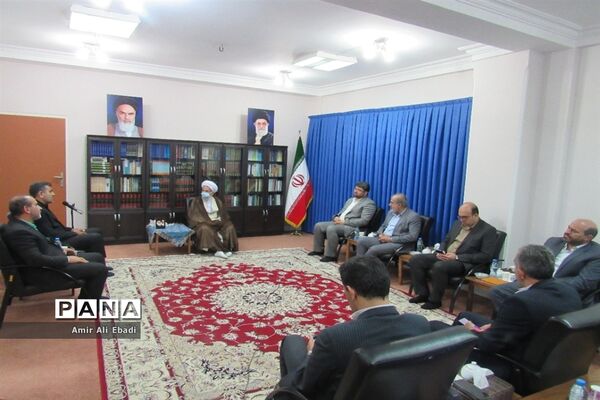 دیدار رئیس سازمان تامین اجتماعی با نماینده ولی فقیه
