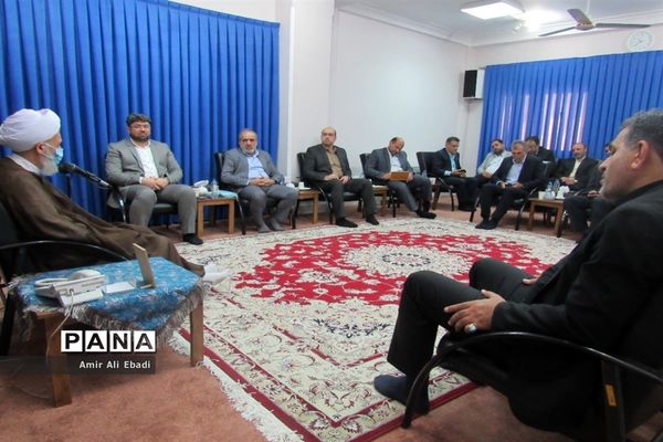 دیدار رئیس سازمان تامین اجتماعی با نماینده ولی فقیه